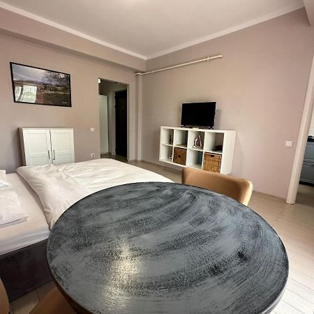 Central Studio Vitan Mall Bucarest Extérieur photo