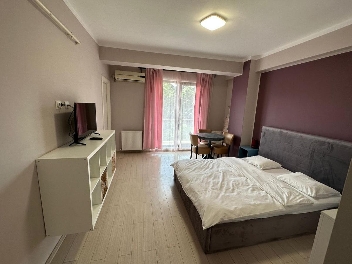 Central Studio Vitan Mall Bucarest Extérieur photo