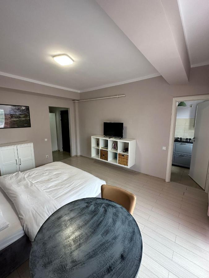 Central Studio Vitan Mall Bucarest Extérieur photo