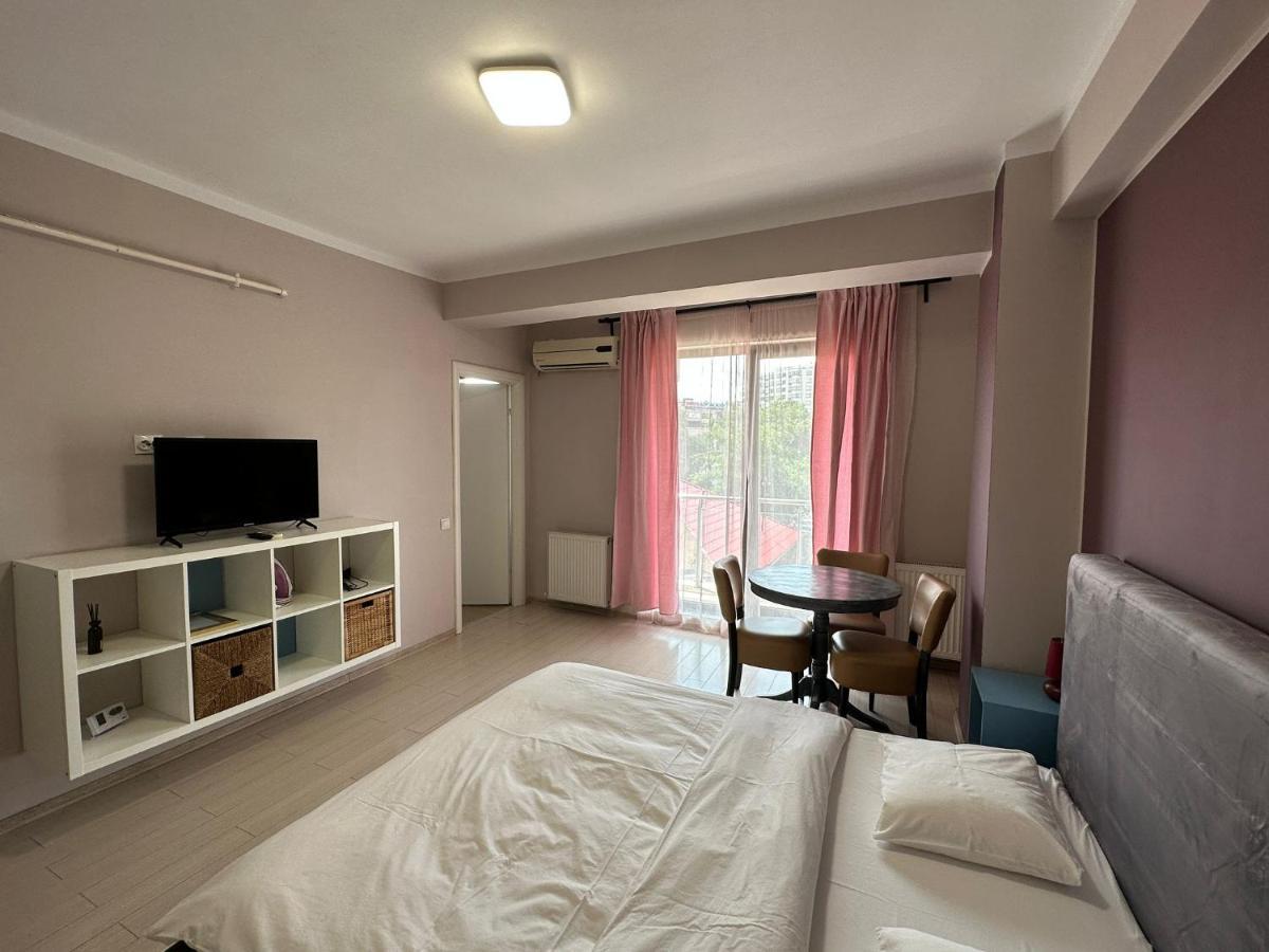 Central Studio Vitan Mall Bucarest Extérieur photo